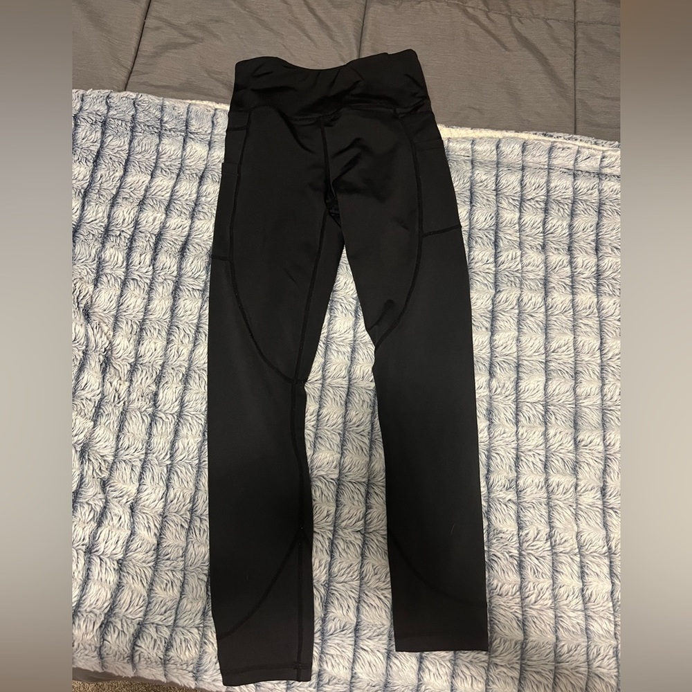 BLACK ZYIA LEGGINGS SIZE 4 WITH POCKETS